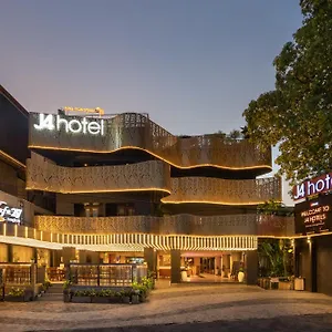 酒店 莱吉安j4酒店, 勒吉安